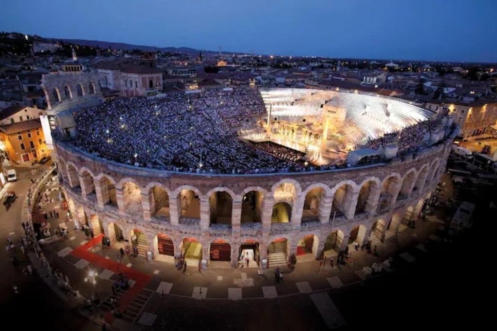 Il Cuscino Di Giulietta - 2 Min From Arena Daire Verona Dış mekan fotoğraf