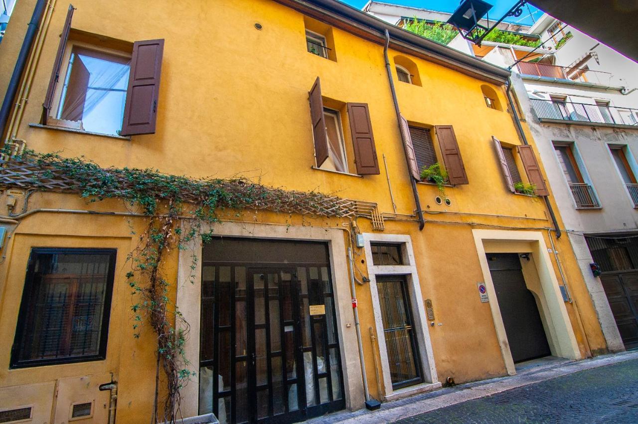 Il Cuscino Di Giulietta - 2 Min From Arena Daire Verona Dış mekan fotoğraf